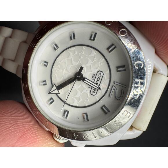 Coach White Dial & Band Quartz Analog CA.09.7.29.0501 Women\'s Watch 3ATM main image 7